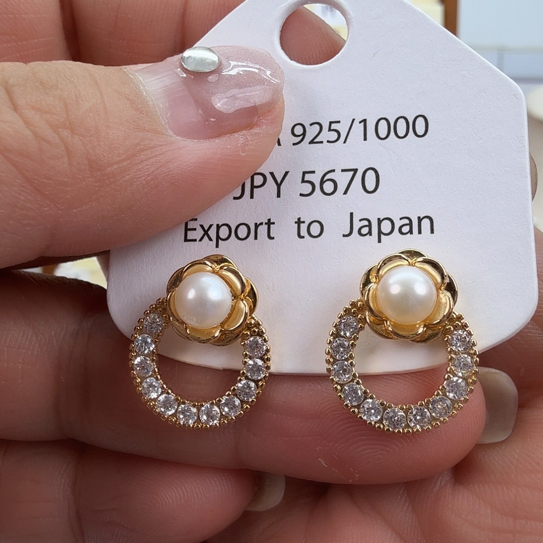 淡水珍珠耳饰未镶嵌