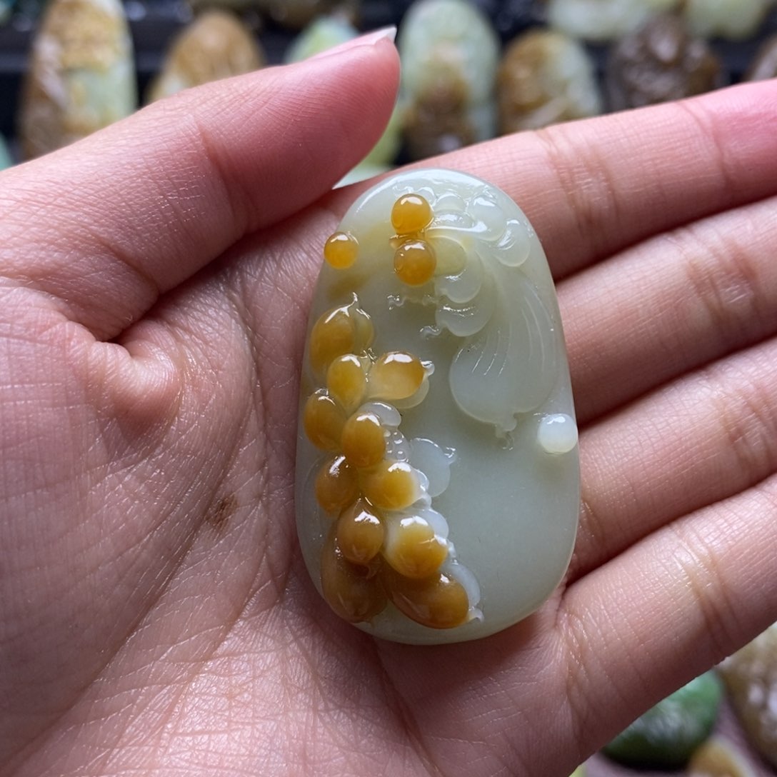 吊坠(不含链)未镶嵌和田玉（糖玉）糯**子