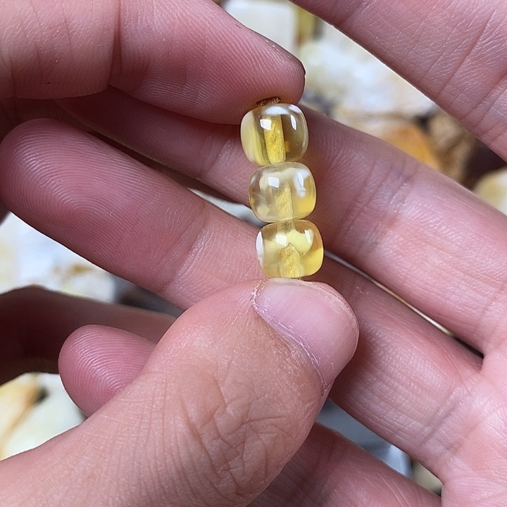 未镶嵌琥珀裸石我