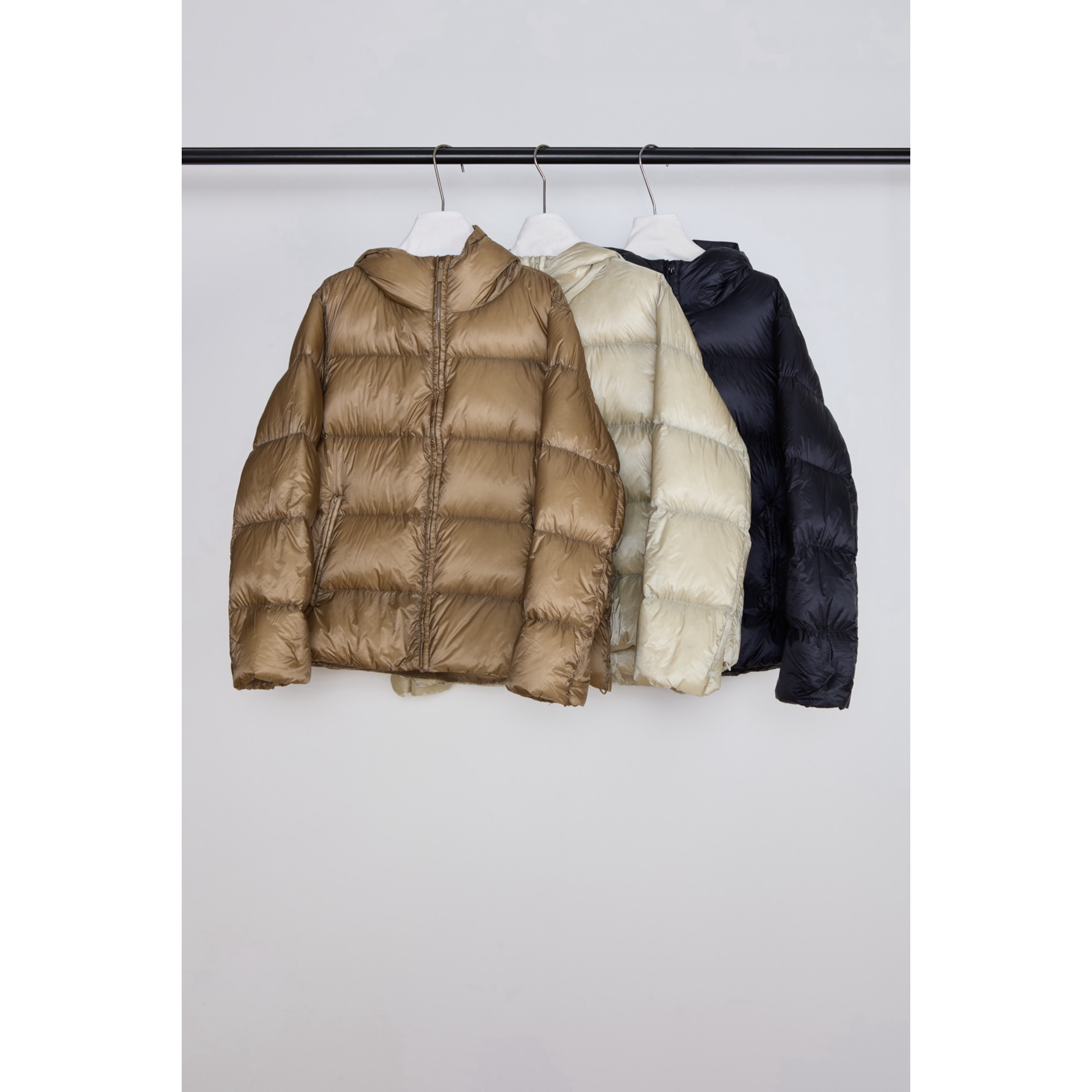 爱唯依（F）-通勤经典款！连帽百搭保暖羽绒服（657RDH165#）VRNCEWEI