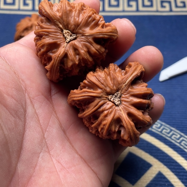 青***上吊坠文玩核桃三棱三棱三棱三棱