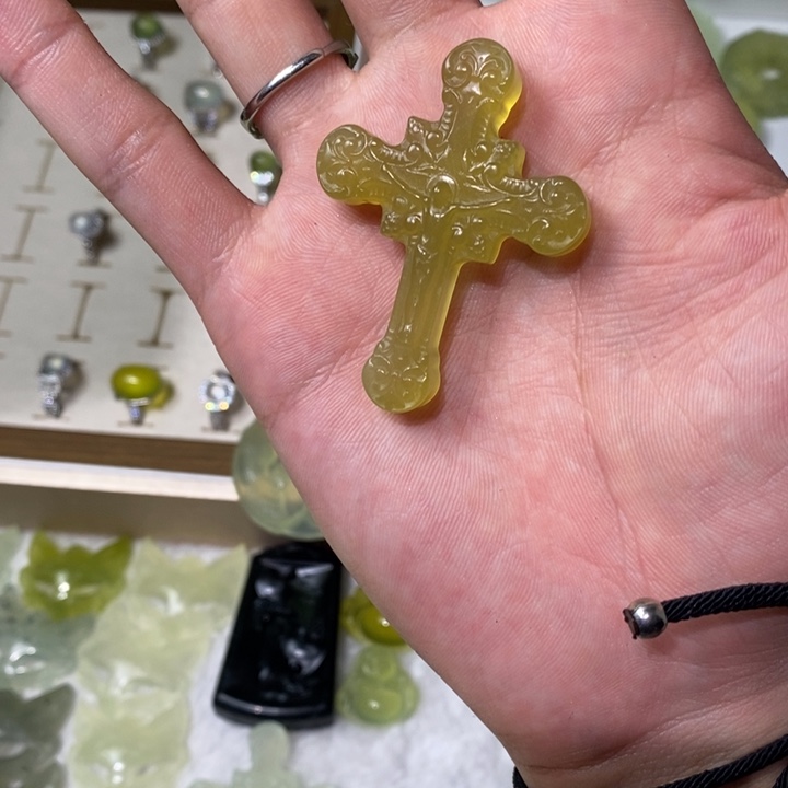 未镶嵌蛇纹石玉吊坠(不含链)14
