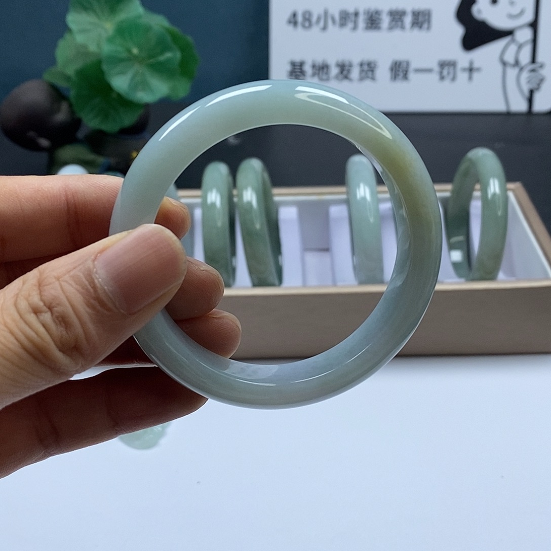 翡翠未镶嵌手镯翡翠手镯