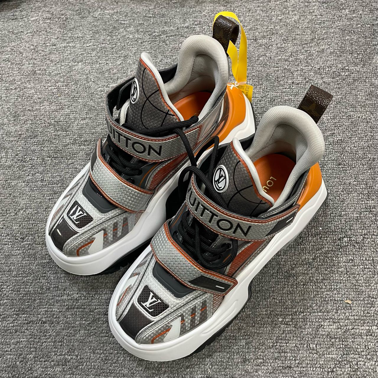 99新 LouisVuitton/路易威登 Archlight 2.0运动休闲鞋 37码/8741