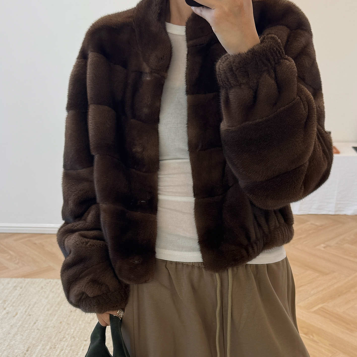 皮草外套女款爆款2025新款冬季短款横排整貂貂皮进口水貂毛大衣