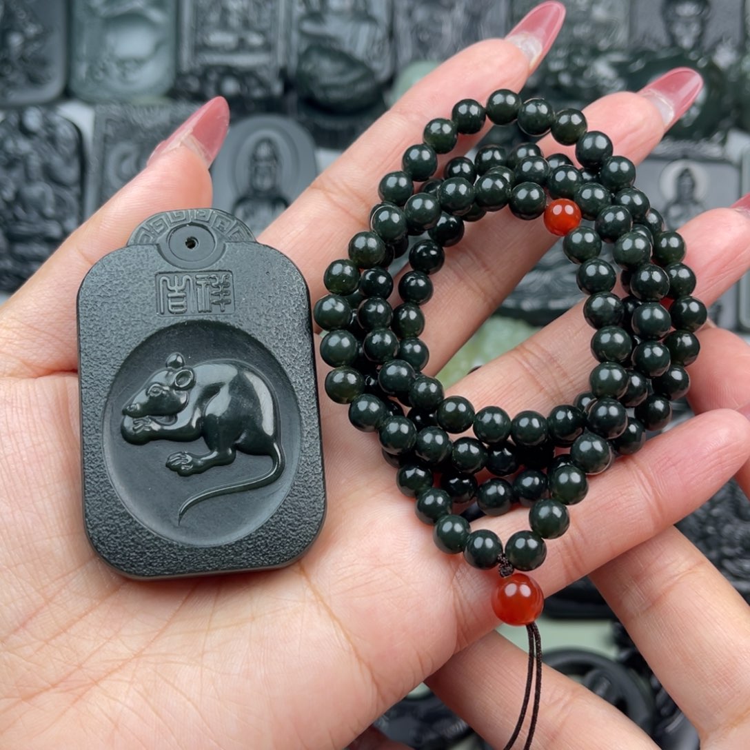 和田玉颈饰未镶嵌