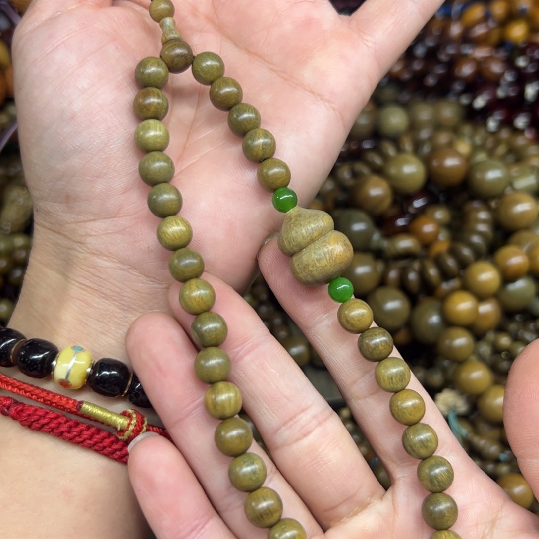 无事牌维腊木（绿檀）