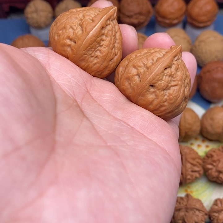 文玩核桃把件大佛肚