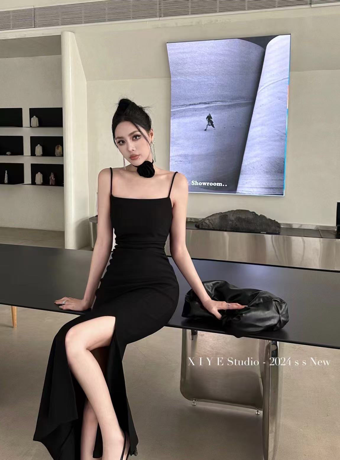 【001-100】v家连衣裙辣妹风高腰吊带收腰裙子黑色显瘦气质辣