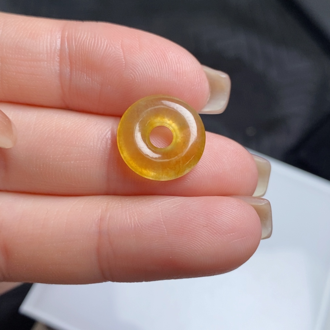 翡翠未镶嵌颈饰高冰黄翡甜甜圈