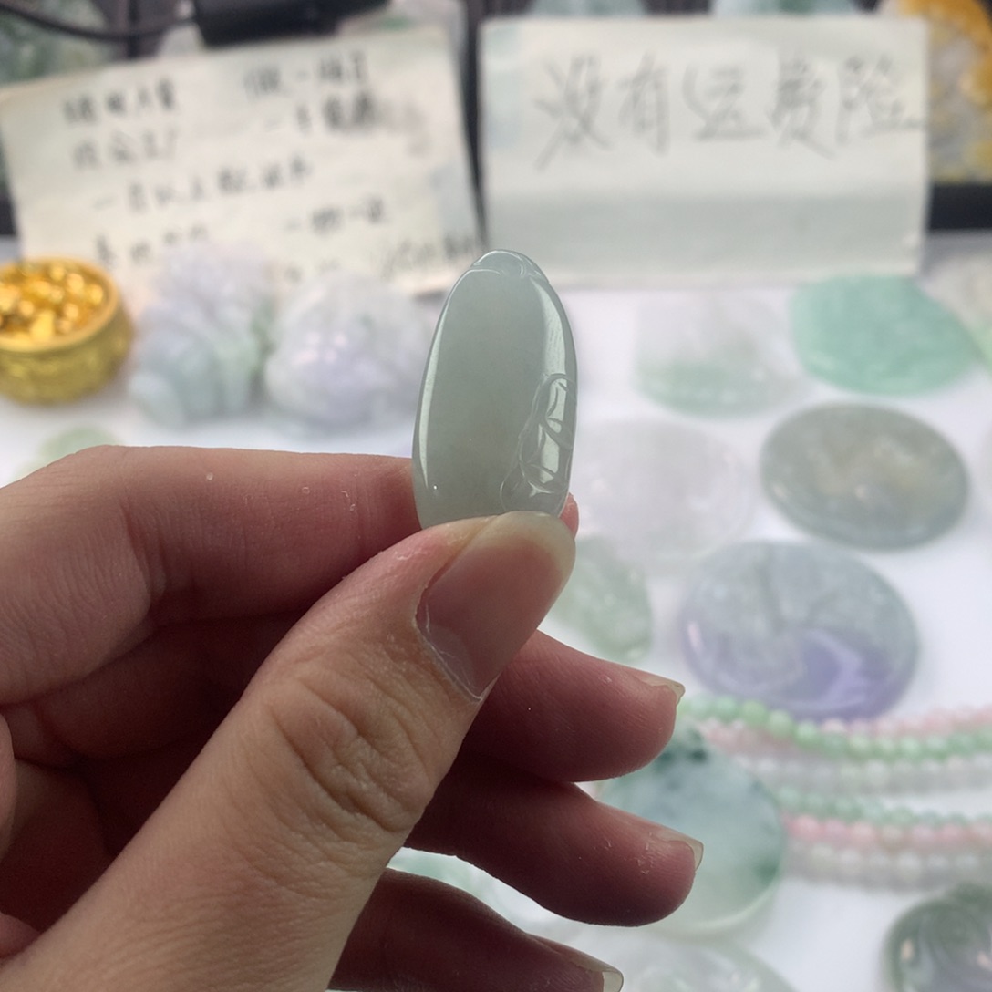 翡翠颈饰未镶嵌　