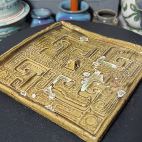 Q****n汝窑瓷镜器型美观大方