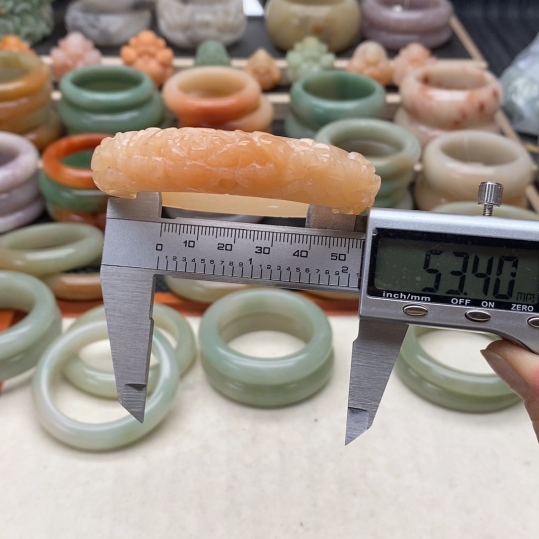 石英岩玉手镯未镶嵌