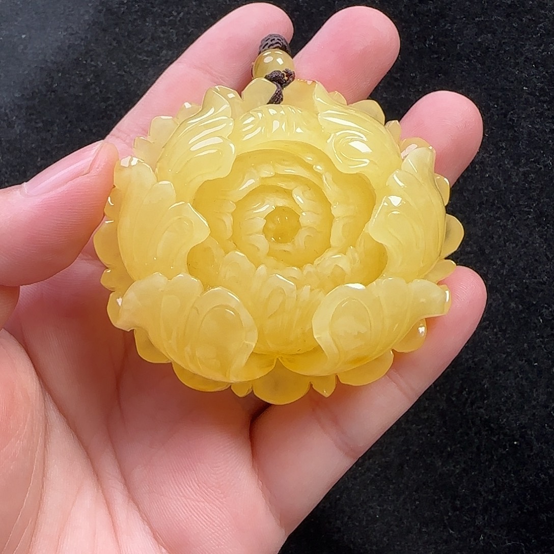 蜜蜡未镶嵌珠宝奇石