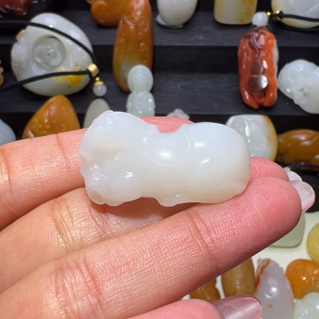 和田玉挂件未镶嵌E***r