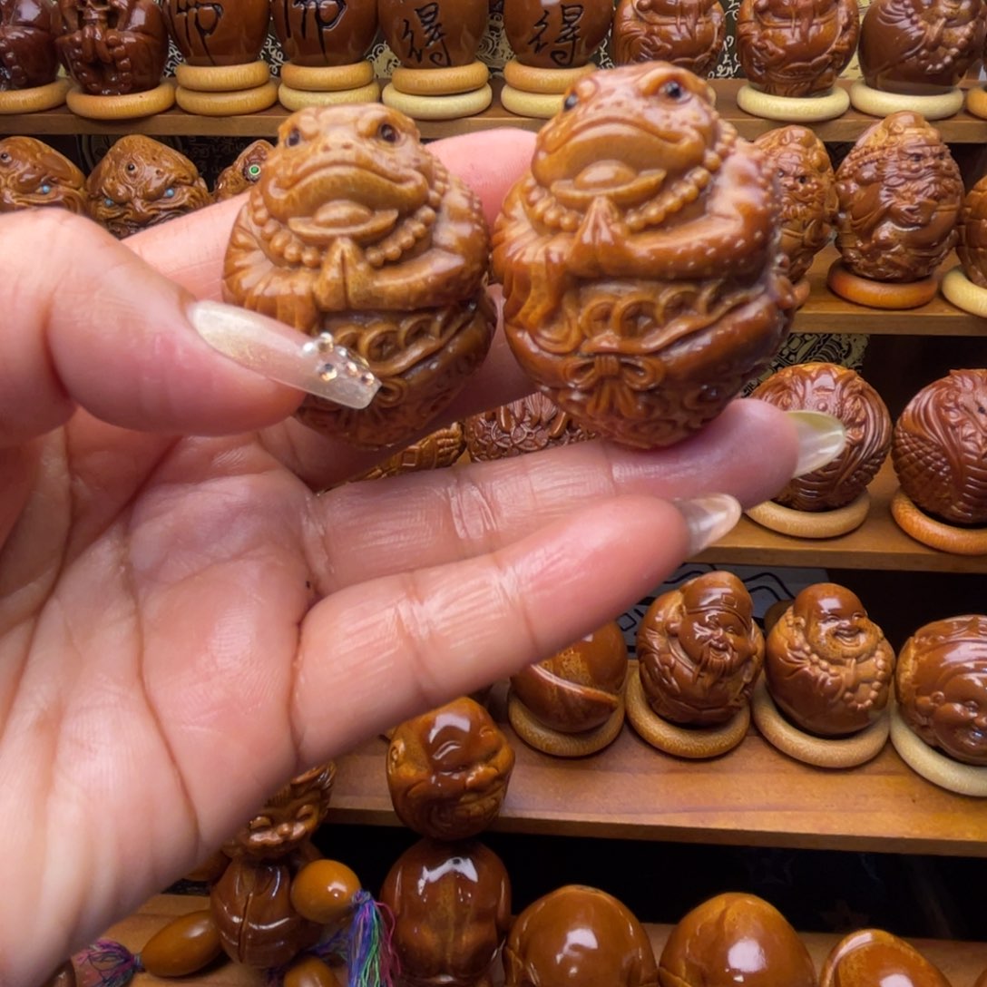 橄榄核吊坠蝉仙手球