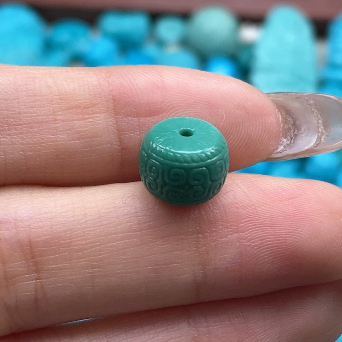 绿松石颈饰未镶嵌