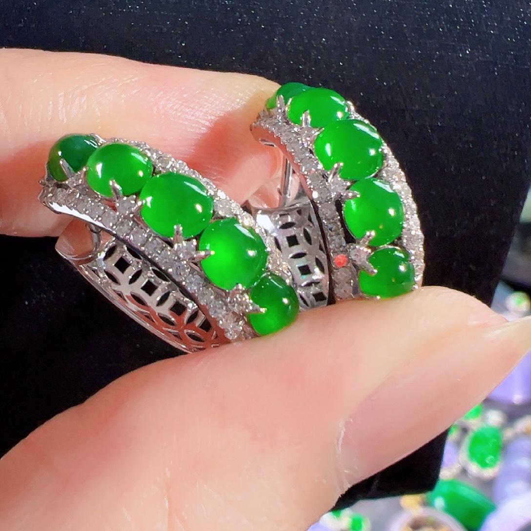 翡翠18K金镶嵌耳饰签收后24小时鉴赏期