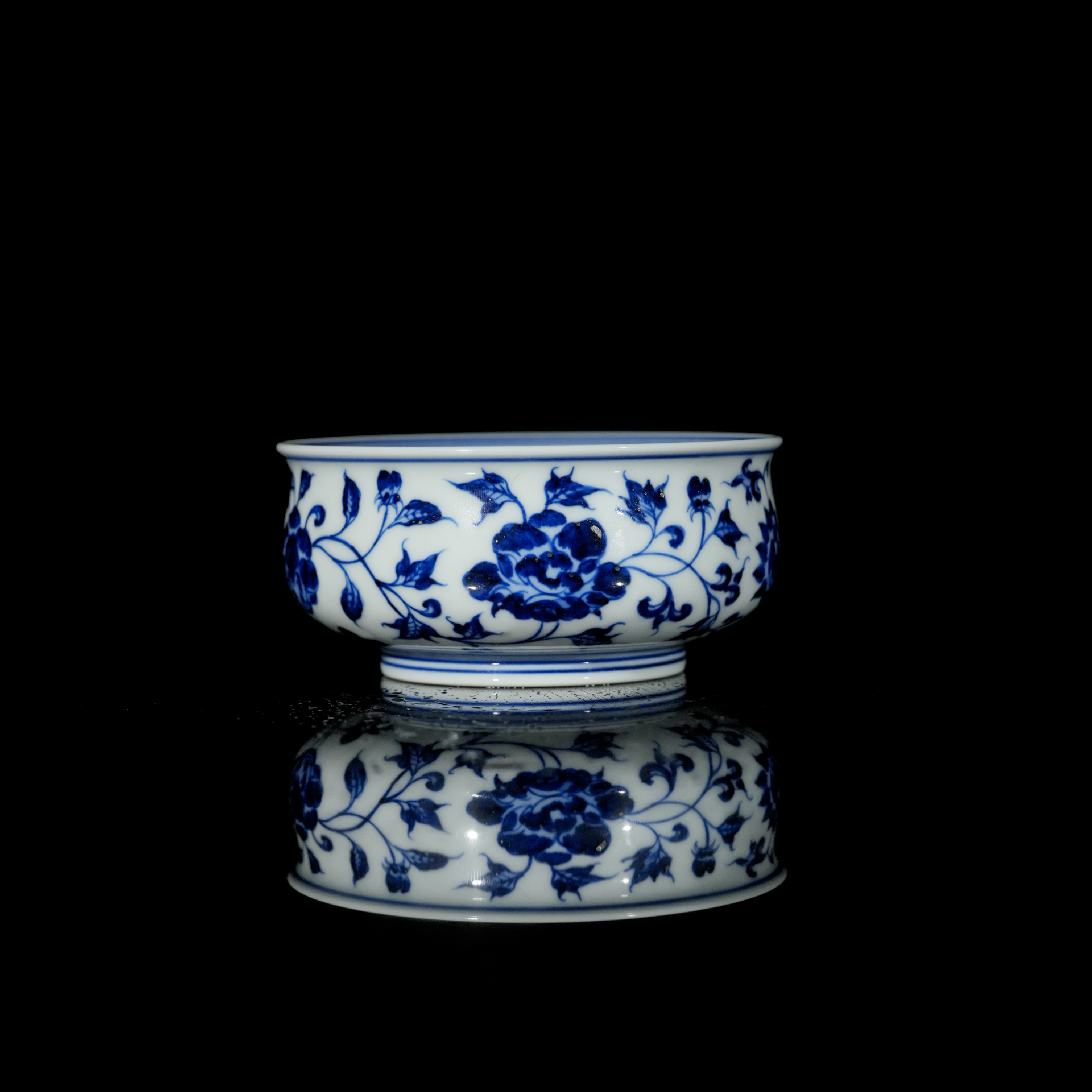 【小乔赏】云衍斋柴窑九字高阶款葡萄矮炉式主人茶杯yyz44