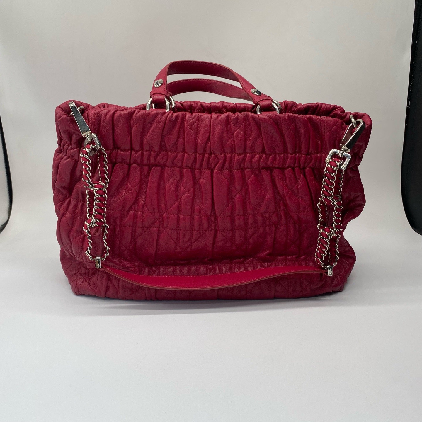 99新 DIOR/迪奥 98新迪奥Dior玫红色羊皮褶皱藤格纹单肩包