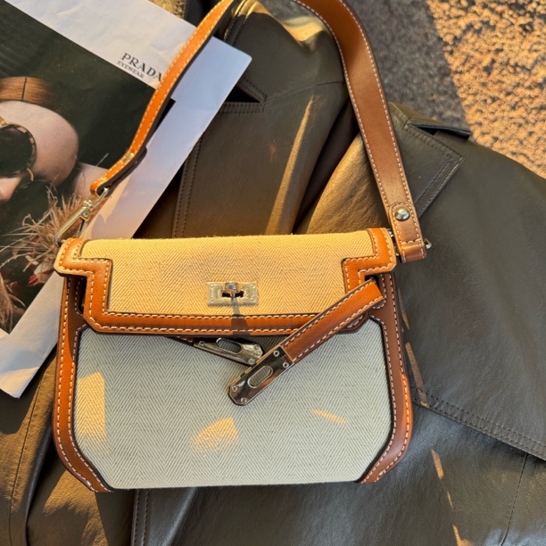 包包女2024简约小方包小众设计感拼色斜挎包单肩潮