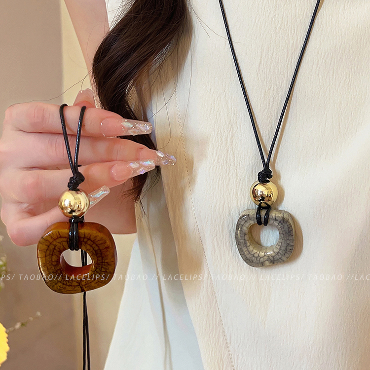 合金项链 骆驼骨金珠长款项链女款高级感小众复古锁骨链颈链配饰