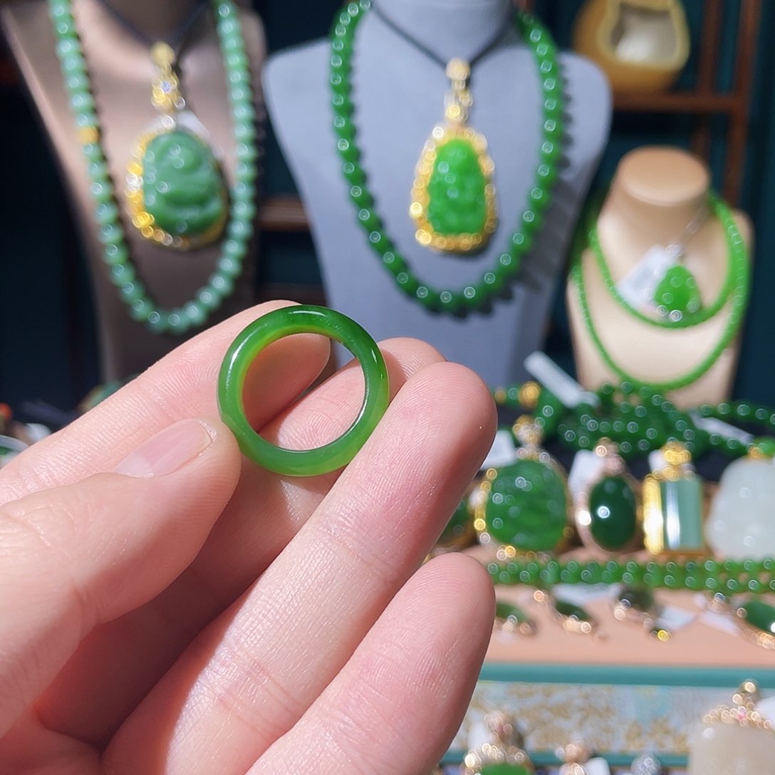 和田玉（碧玉）戒圈未镶嵌V****安