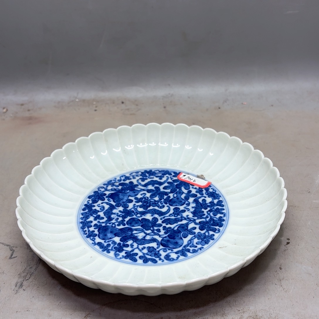 摆件狼*腾精品陶瓷工艺美术品摆件