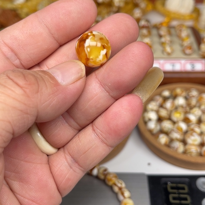 琥珀裸石未镶嵌38号