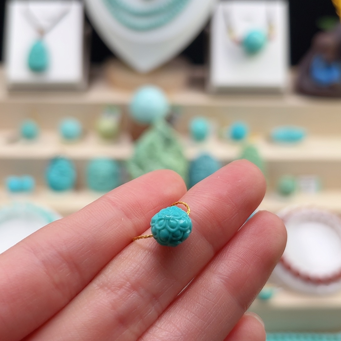 绿松石配饰未镶嵌