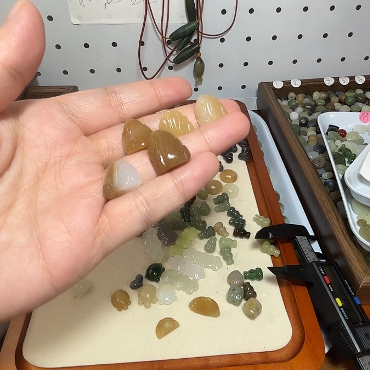 灵***和田玉未镶嵌手链