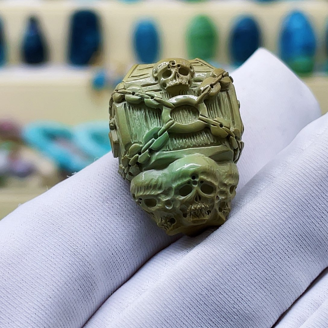 绿松石颈饰未镶嵌