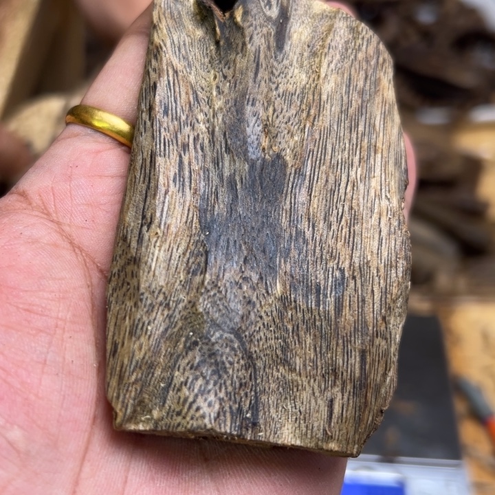 沉香碎屑沉香32克