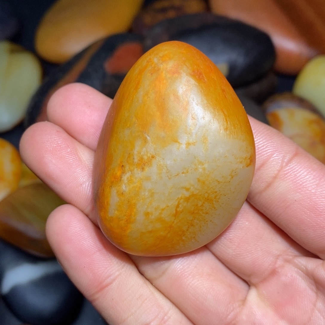 和田玉未镶嵌珠宝奇石