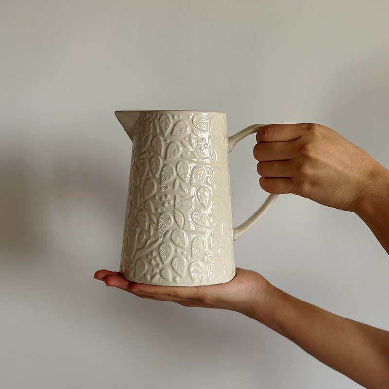 【瑕疵】浮雕水壶插画桶 10.5×15.5cm 990ml