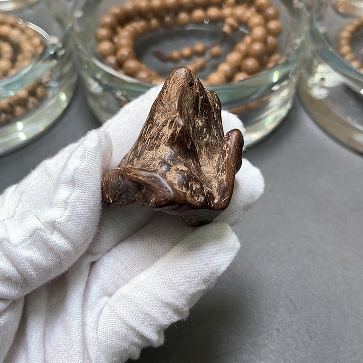 沉香吊坠达拉干留疤沉水17克