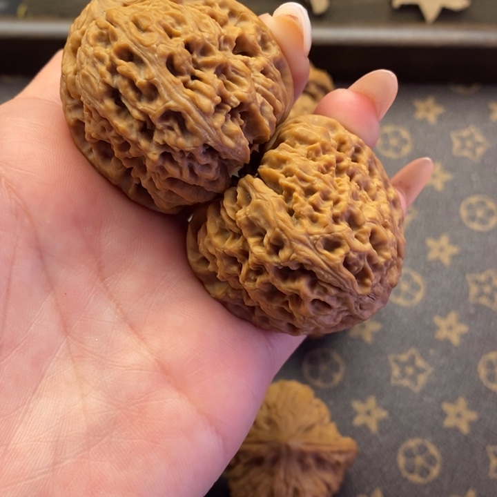 桃核把件时**头南疆石文玩核桃