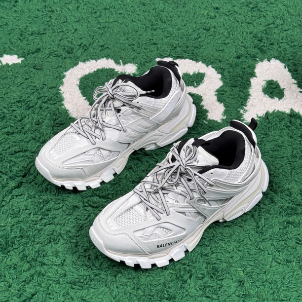 44码 99新 巴黎世家 Balenciaga Track1.0白黑 白色老爹鞋 A462