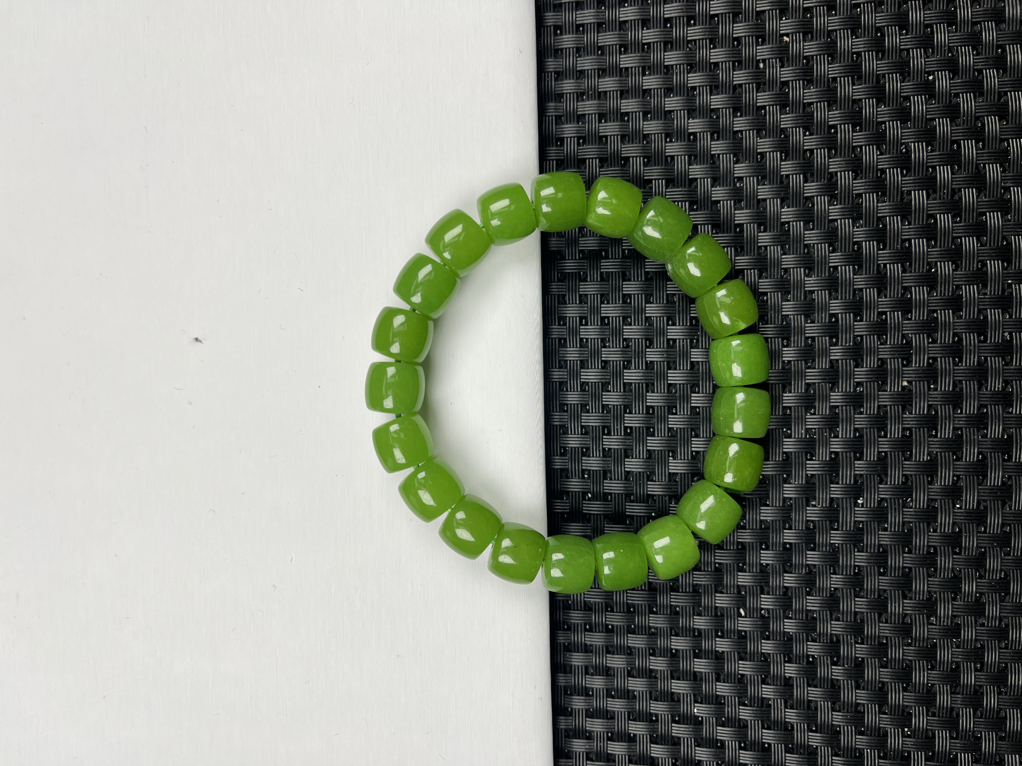 (老郑珠宝)W211苹果绿老型珠10m时尚精美气质百搭款手串