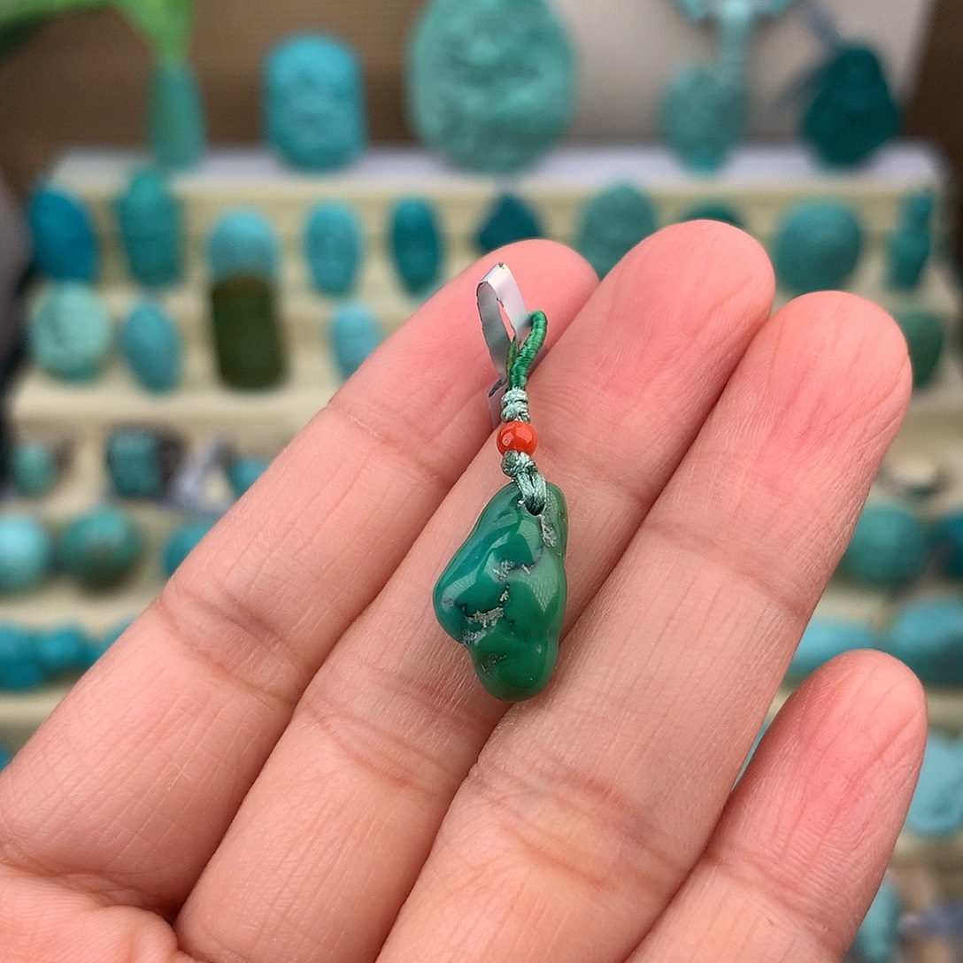 绿松石未镶嵌珠宝奇石