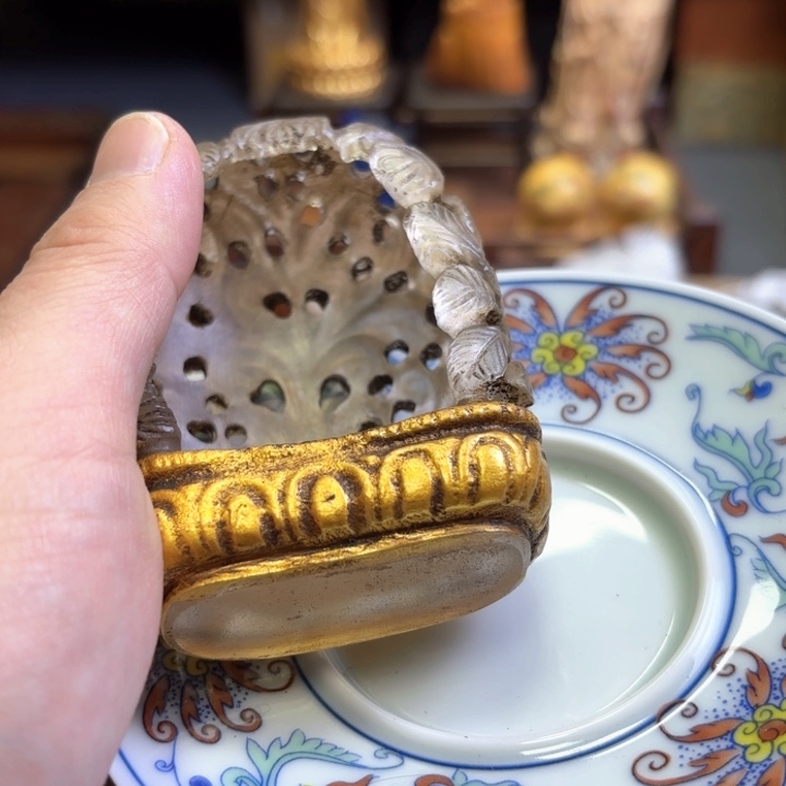 瓷片精致雕刻工艺