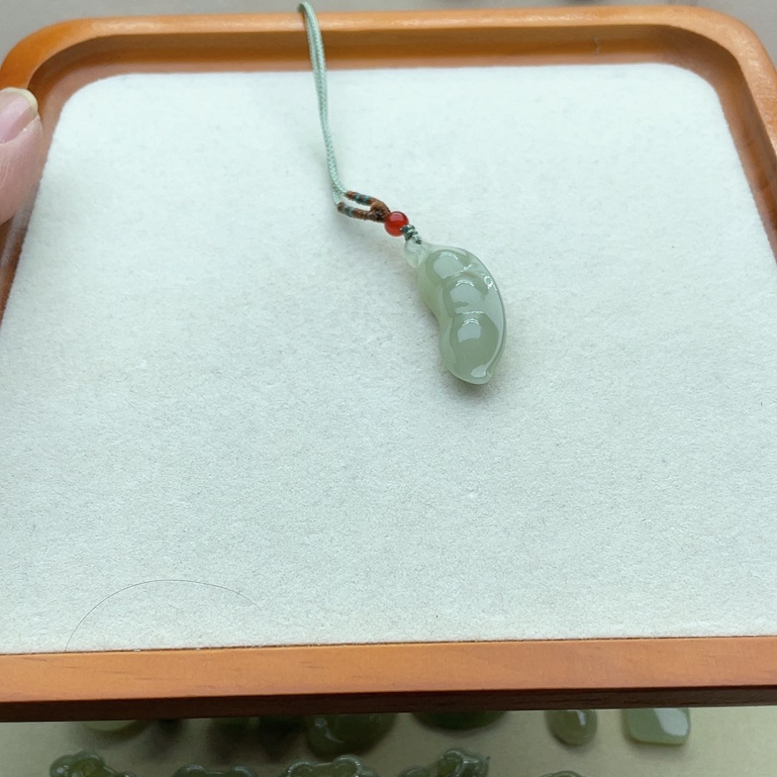 和田玉吊坠(不含链)未镶嵌