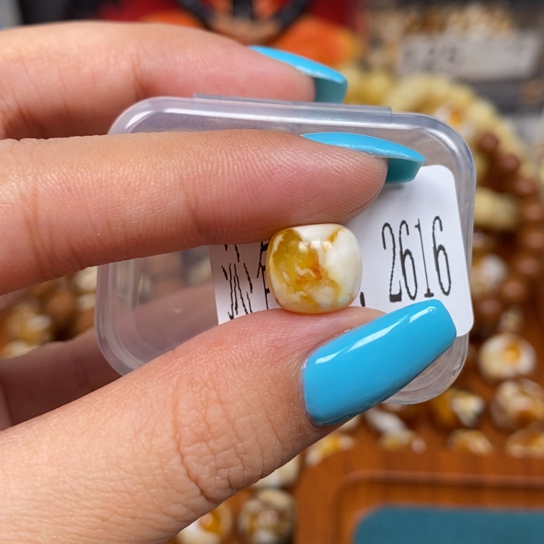 蜜蜡未镶嵌珠宝奇石2616