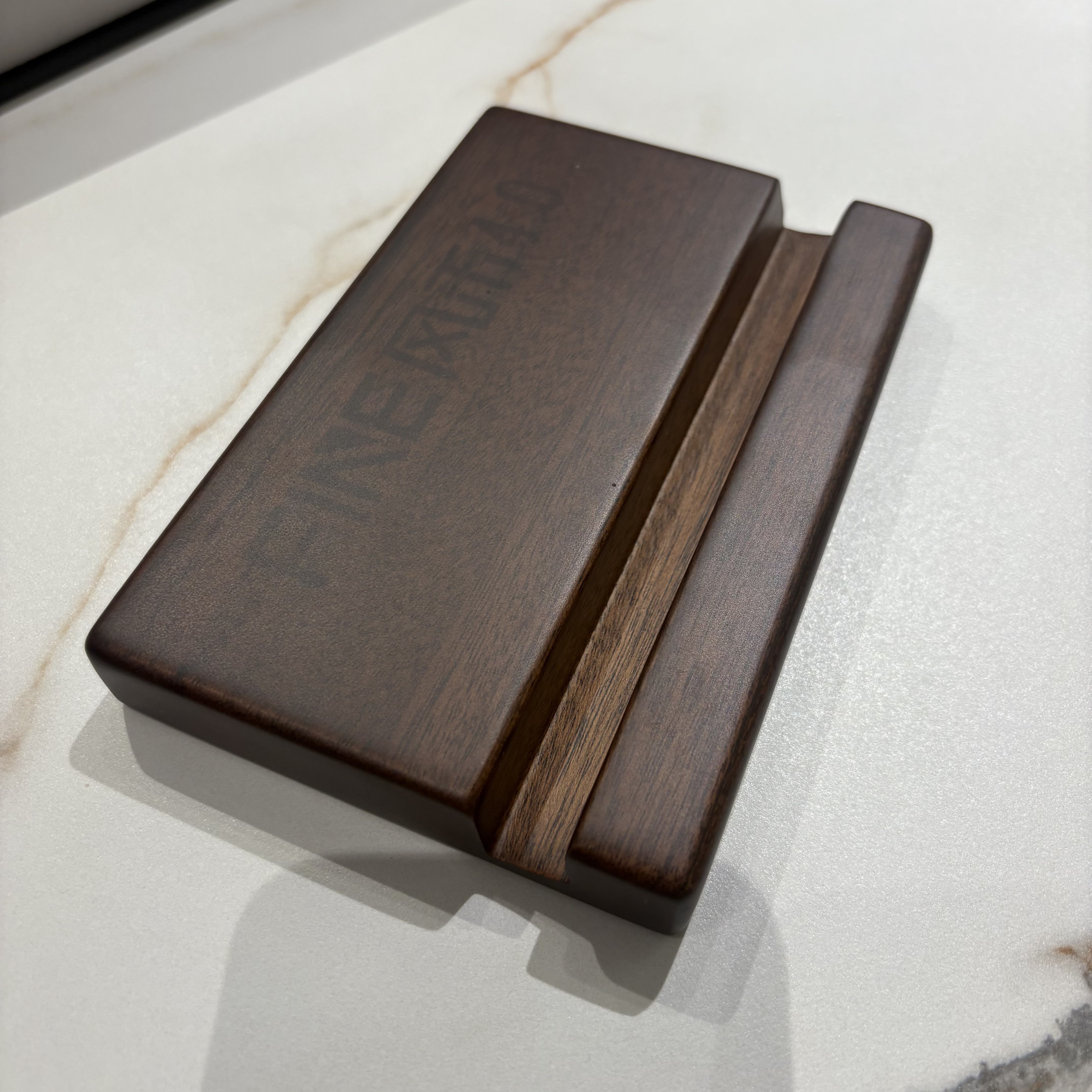 杨真真专属胡桃木手机支架实木手机支架