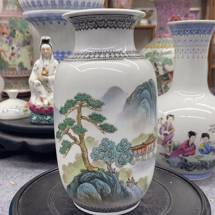 陶瓷景德镇瓷器粉彩山水花瓶