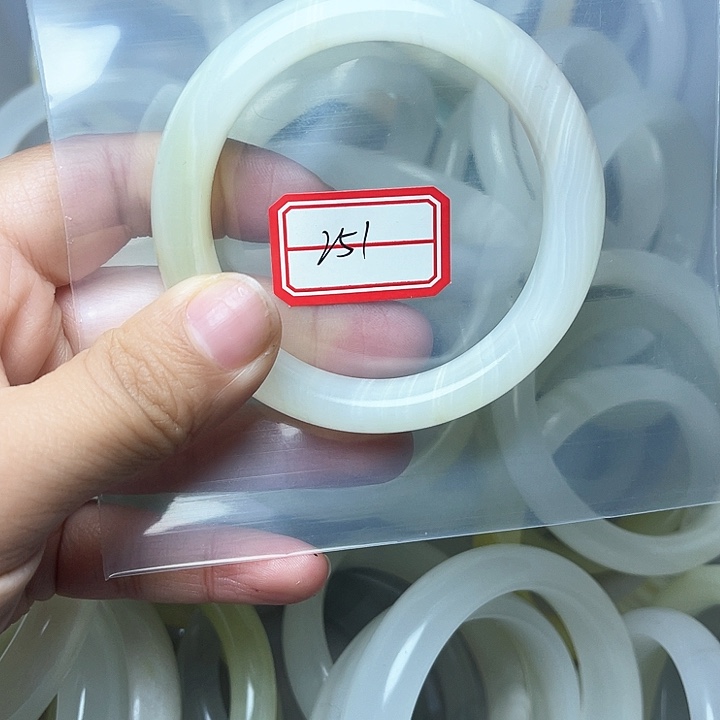 石英质玉手镯未镶嵌251