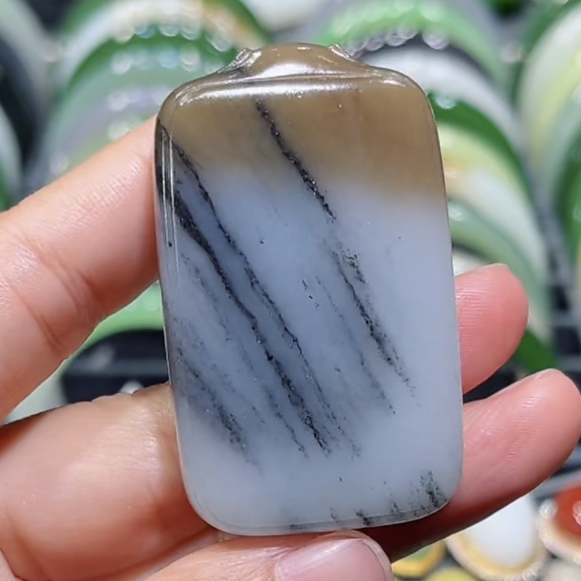 新疆和田玉若羌三色楼兰无事牌吊坠