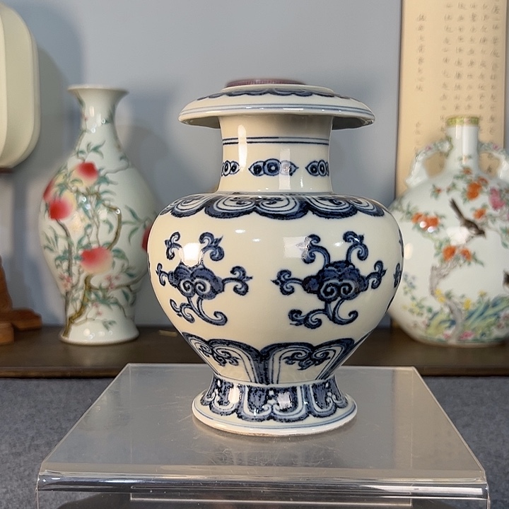 陶摆件青花灵芝花瓶