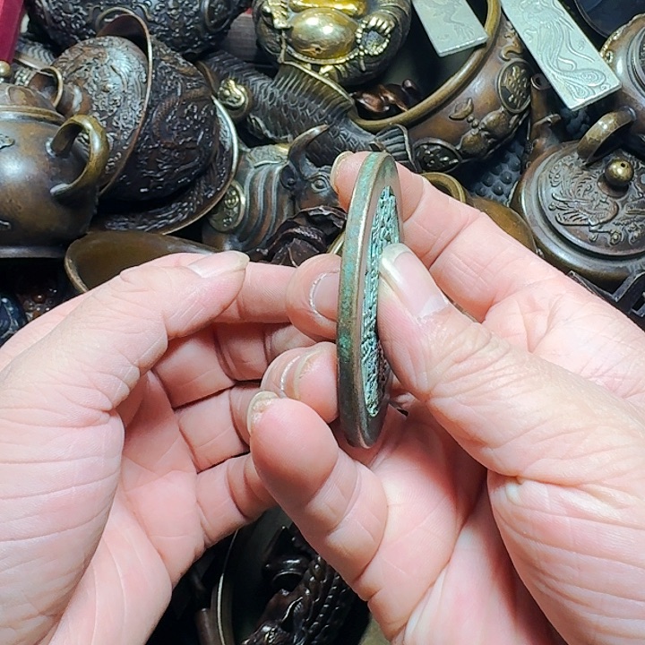 铜器摆件收收藏藏