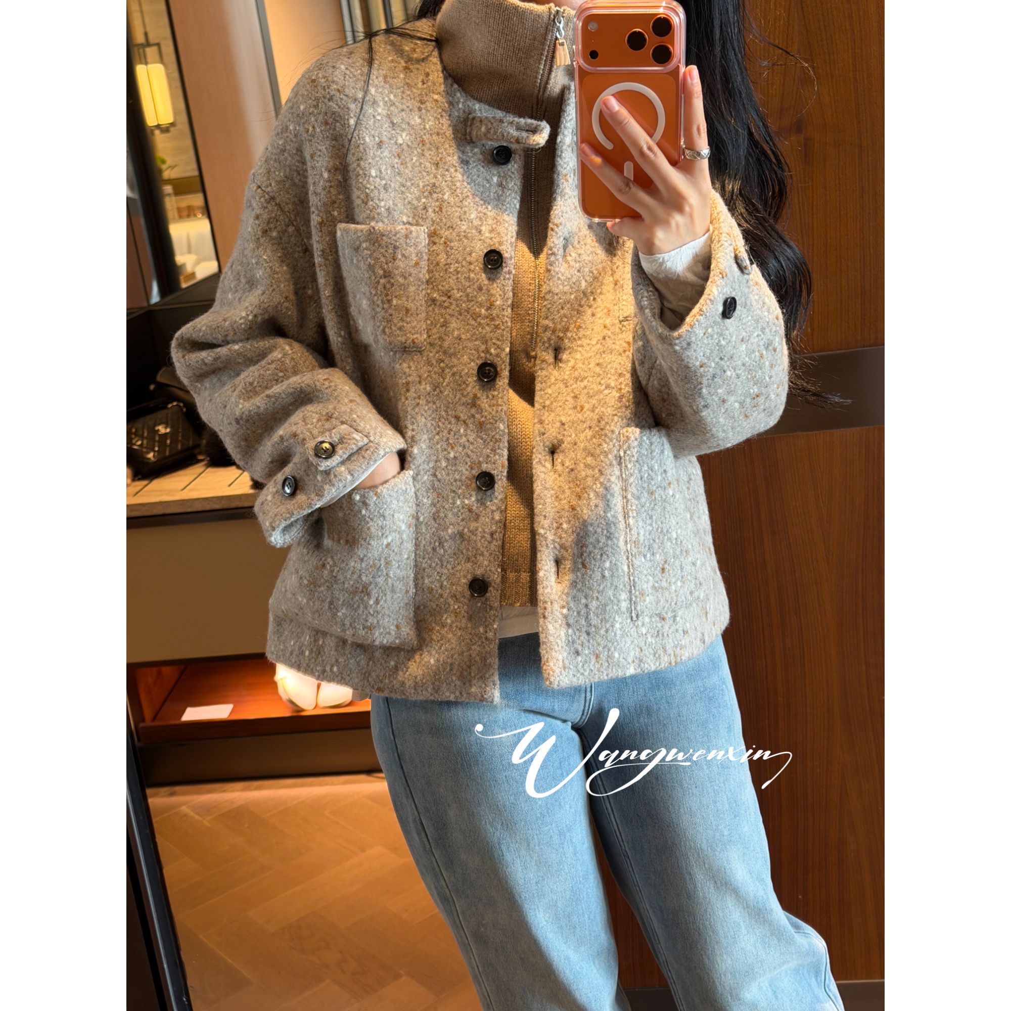 【王雯馨】“无花也醉”细腻品味 唯美的粗花呢 外套